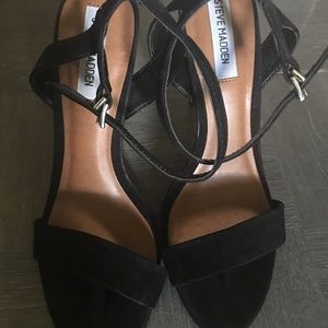 Steve Madden black suede heels